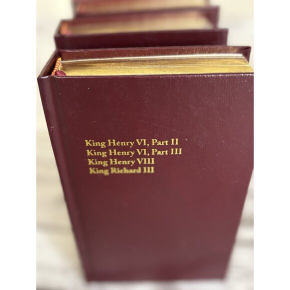 Works of Shakespeare Mini Red Gold Hardcover 1-6 Volume Set & 9 - Picture 5 of 13